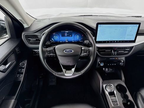 Used 2025 Ford Escape Platinum AWD/4WD image 25