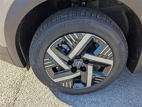 New 2026 Nissan Kicks SV image 9