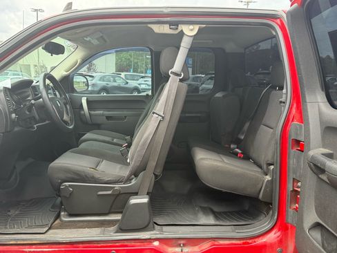 Used 2011 Chevrolet Silverado 1500 LT AWD/4WD image 17