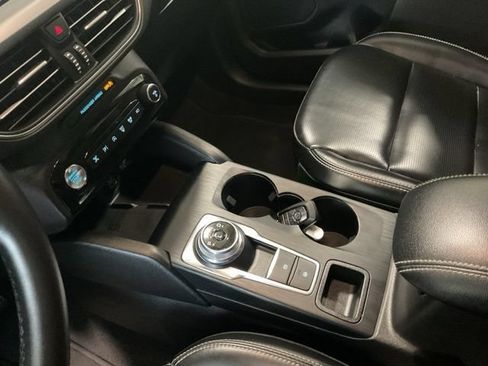 Used 2024 Ford Escape Platinum AWD/4WD image 20