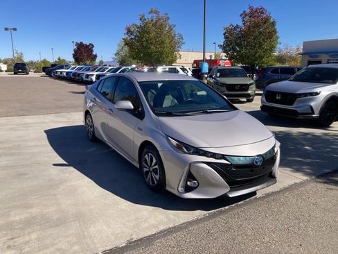 Used 2019 Toyota Prius Prime image 4