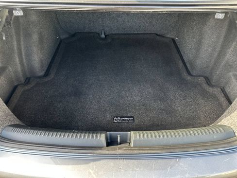 Used 2011 Volkswagen Jetta S FWD image 6