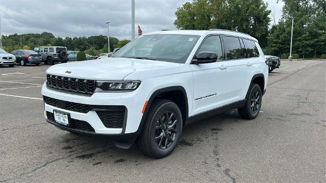 New 2027 Jeep Grand Cherokee L 4WD image 3
