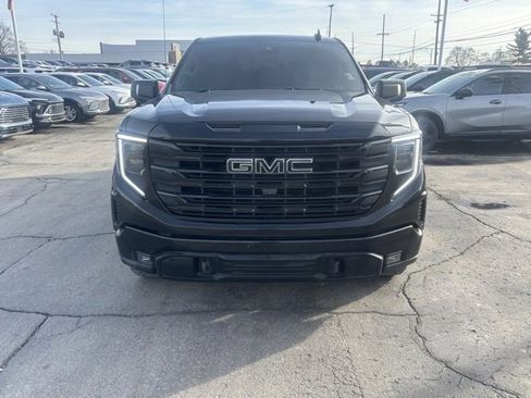 Used 2022 GMC Sierra 1500 Elevation w/ Elevation Premium Package image 2