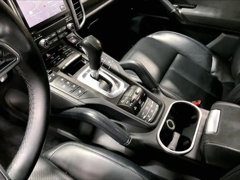 Used 2017 Porsche Cayenne GTS image 16