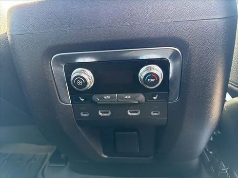 Used 2021 GMC Yukon Denali w/ Denali Premium Package image 20