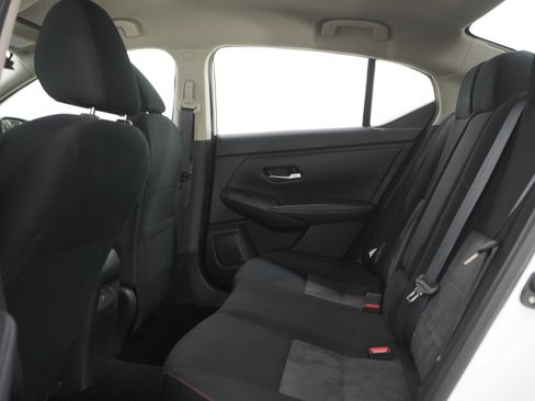 Used 2025 Nissan Sentra SR FWD image 18
