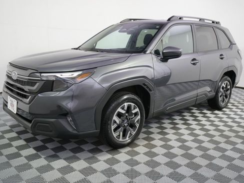 Used 2026 Subaru Forester Premium AWD/4WD image 2