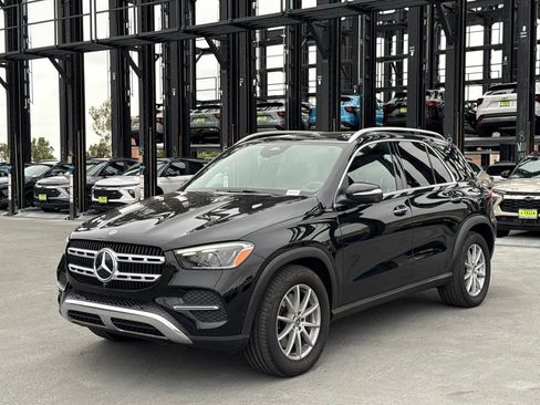 Used 2025 Mercedes-Benz GLE 450e 4MATIC image 1