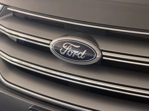 Used 2018 Ford Edge SE AWD/4WD image 9