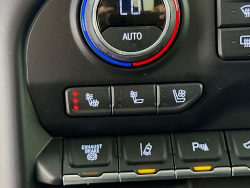 Used 2022 Chevrolet Silverado 2500 High Country w/ Z71 Off-Road Package image 21