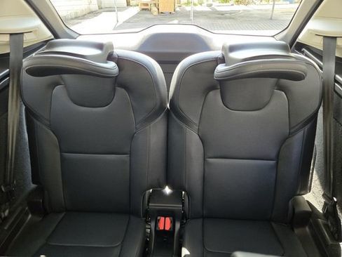 Certified 2023 Volvo XC90 B5 Plus AWD/4WD image 15