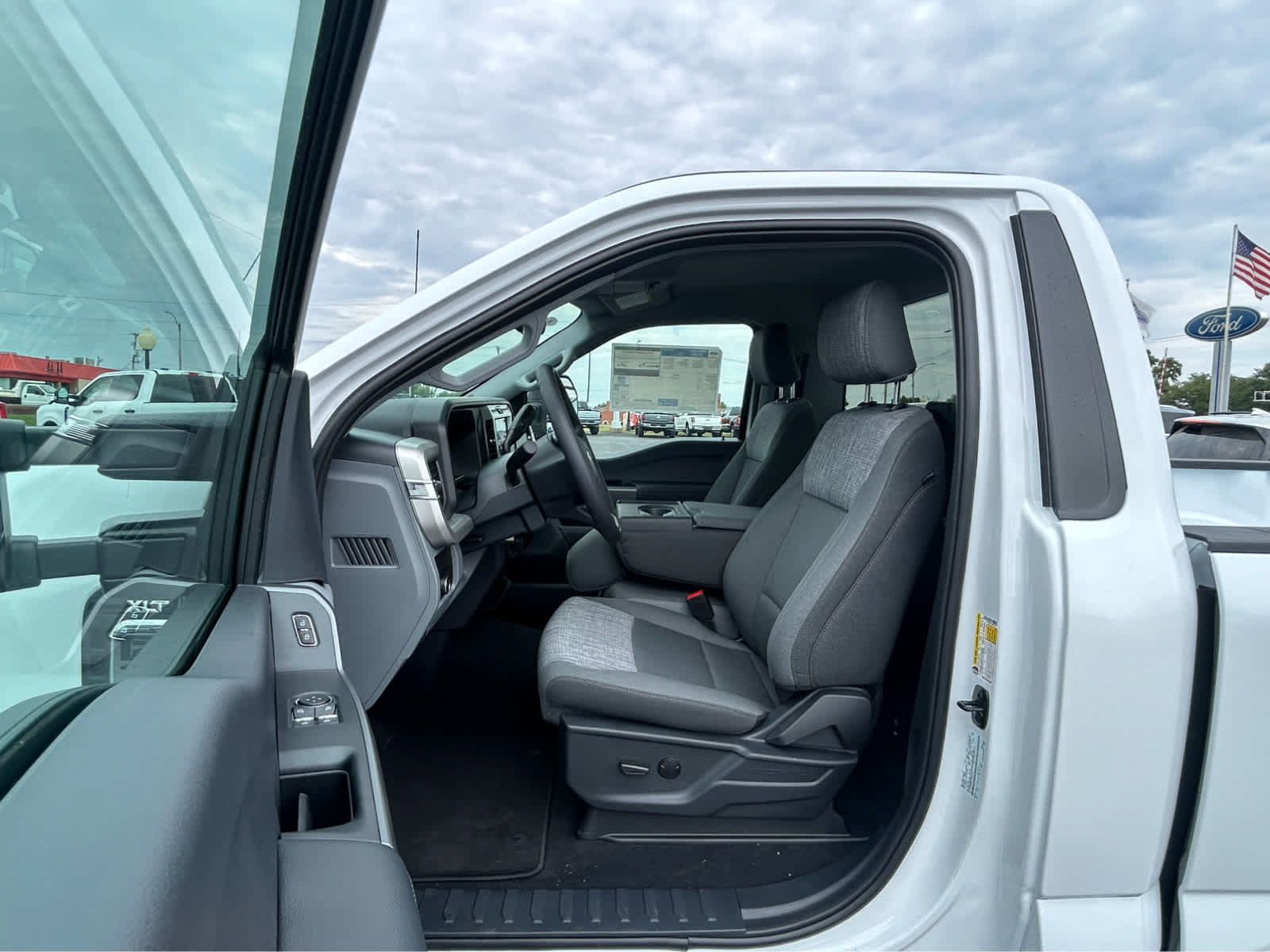 New 2026 Ford F350 XLT w/ Camper Package AWD/4WD image 5