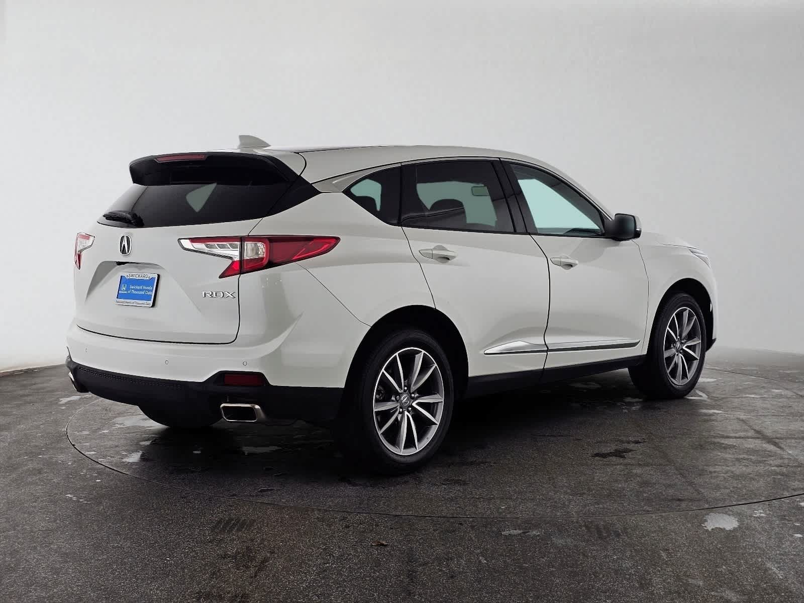 Used 2023 Acura RDX w/ Technology Package FWD image 3