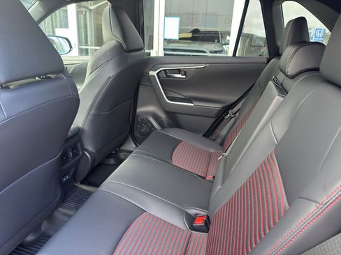 Used 2025 Toyota RAV4 XSE AWD/4WD image 8