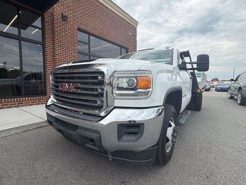 Used 2017 GMC Sierra 3500 2WD Regular Cab image 10