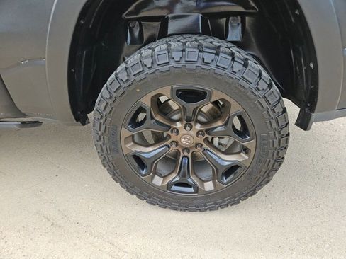 Used 2019 RAM 1500 Limited image 9