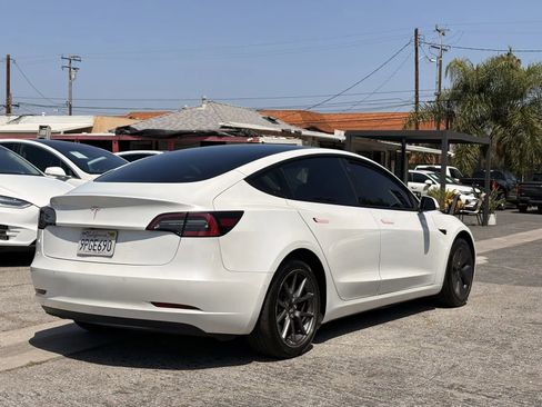 Used 2021 Tesla Model 3 Standard Range Plus RWD image 4