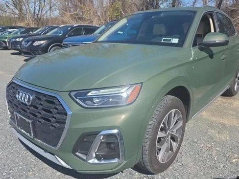 Used 2023 Audi Q5 2.0T Premium w/ Convenience Package AWD/4WD image 3