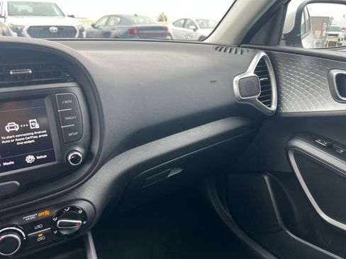 Used 2025 Kia Soul LX w/ LX Technology Package image 33
