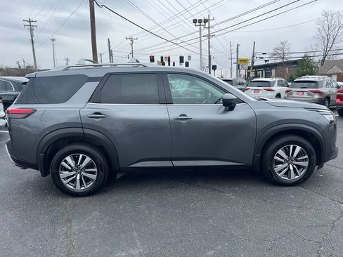 Used 2023 Nissan Pathfinder SL w/ Cargo Package AWD/4WD image 5