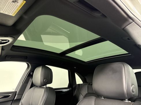 Certified 2023 Porsche Macan AWD/4WD image 41
