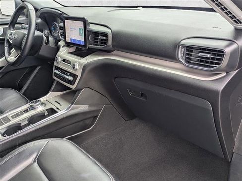 Used 2023 Ford Explorer XLT w/ Equipment Group 202A image 21