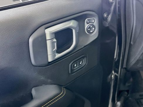 Used 2021 Jeep Wrangler Unlimited Sahara image 18