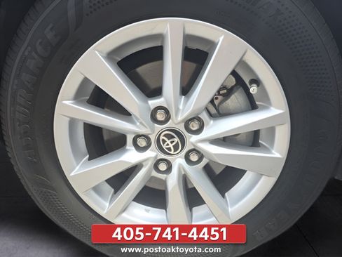 Used 2025 Toyota Camry LE FWD image 33