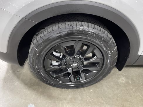 Used 2024 Kia Telluride SX X-Pro AWD/4WD image 9