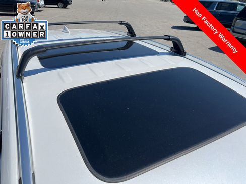 Used 2023 Buick Enclave Essence w/ Experience Buick Package FWD image 9