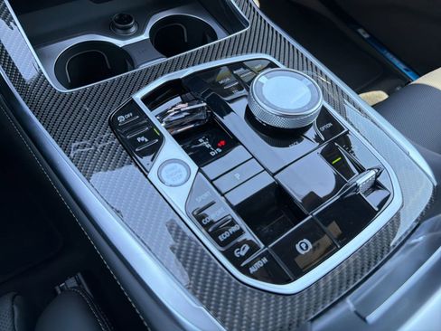 New 2026 BMW X7 M60i image 17