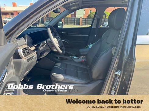 Used 2025 Kia Telluride EX w/ EX Captain's Chair Package image 13