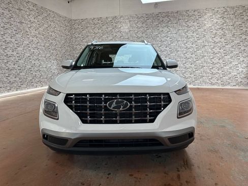 New 2026 Hyundai Venue SEL FWD image 4