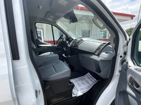 Used 2019 Ford Transit 250 130 Low Roof RWD image 10