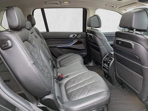 Used 2024 BMW X7 xDrive40i image 26