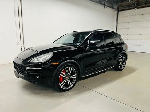 Used 2011 Porsche Cayenne Turbo AWD/4WD image 2