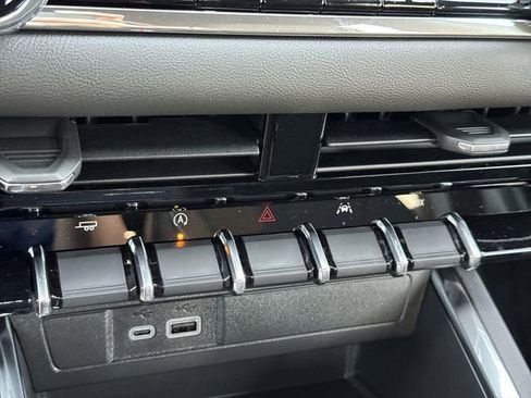 New 2026 GMC Canyon Elevation image 16