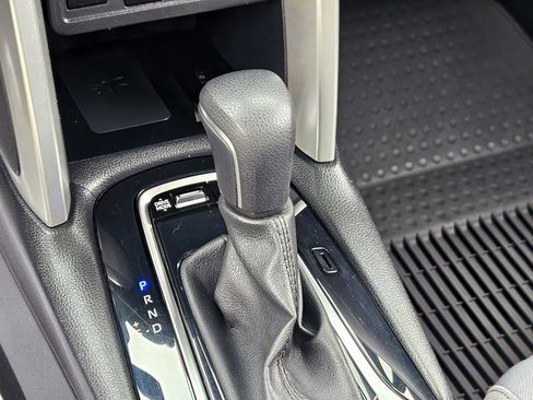 Used 2023 Toyota Corolla Cross SE image 24