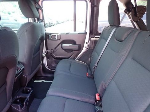 Used 2022 Jeep Wrangler Unlimited Sport AWD/4WD image 15