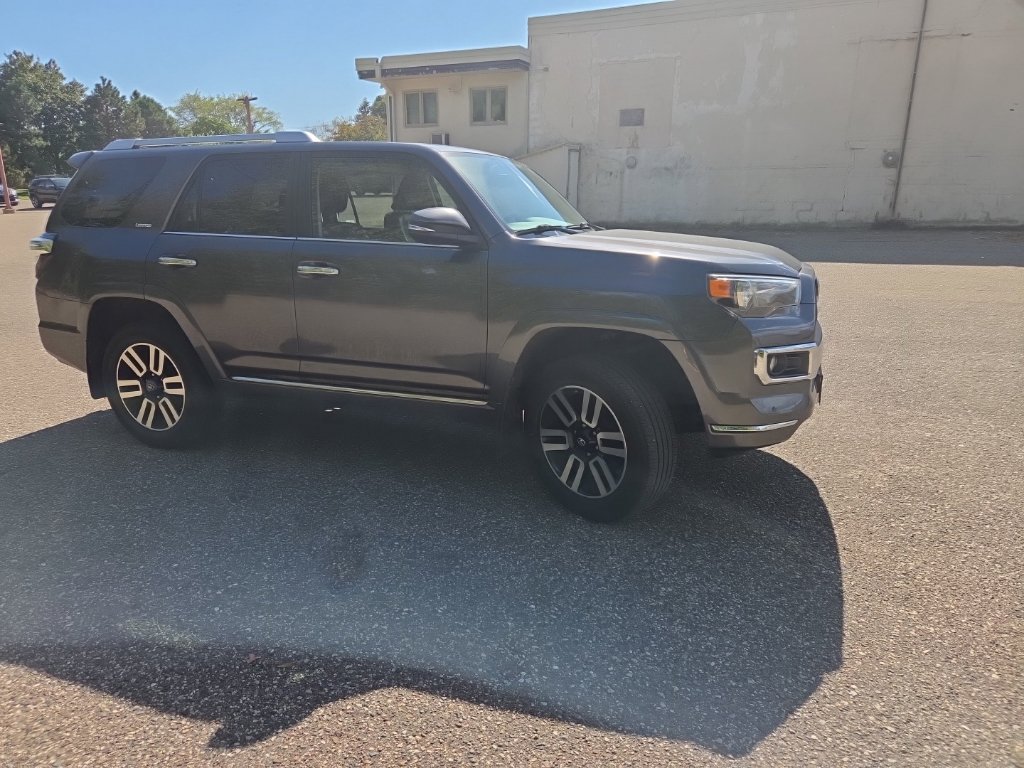 Used 2018 Toyota 4Runner Limited AWD/4WD image 19