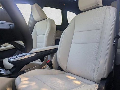 Used 2025 BMW X1 xDrive28i w/ Convenience Package image 4