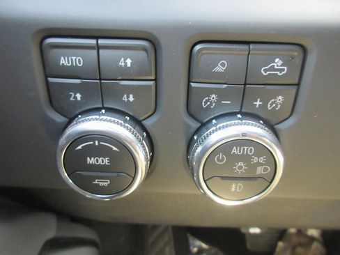 New 2026 GMC Sierra 1500 AT4 w/ AT4 Premium Package image 14