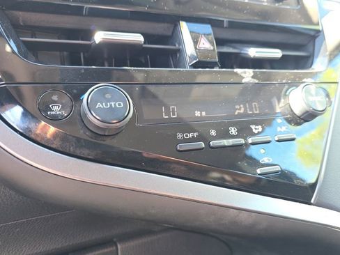 Used 2024 Toyota Camry SE FWD image 23