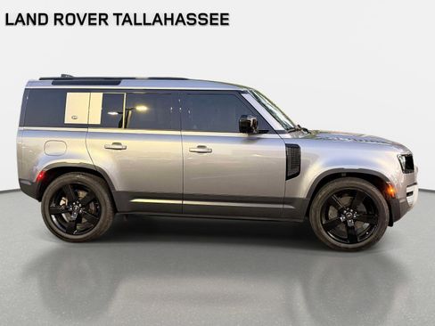 Used 2020 Land Rover Defender 110 HSE AWD/4WD image 5