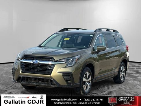 Used 2024 Subaru Ascent Premium AWD/4WD image 1