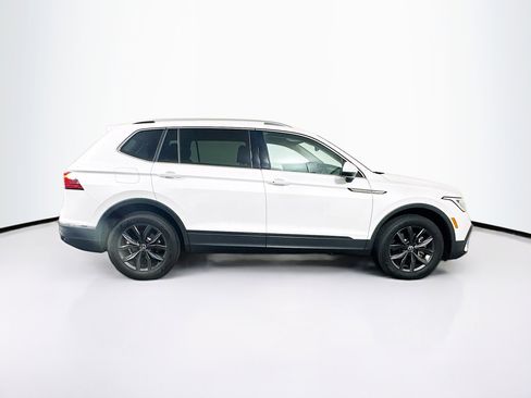 Used 2023 Volkswagen Tiguan SE FWD image 10