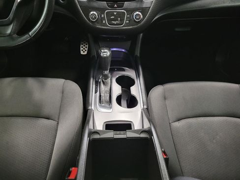 Used 2016 Chevrolet Malibu LT image 17