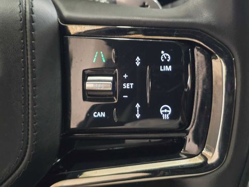 Used 2026 Land Rover Range Rover Velar Dynamic SE AWD/4WD image 27