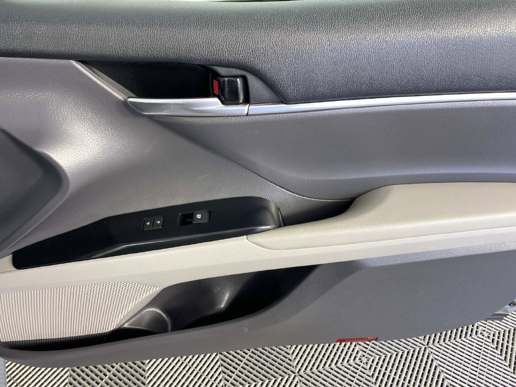 Used 2020 Toyota Camry LE w/ Sunroof Package FWD image 25